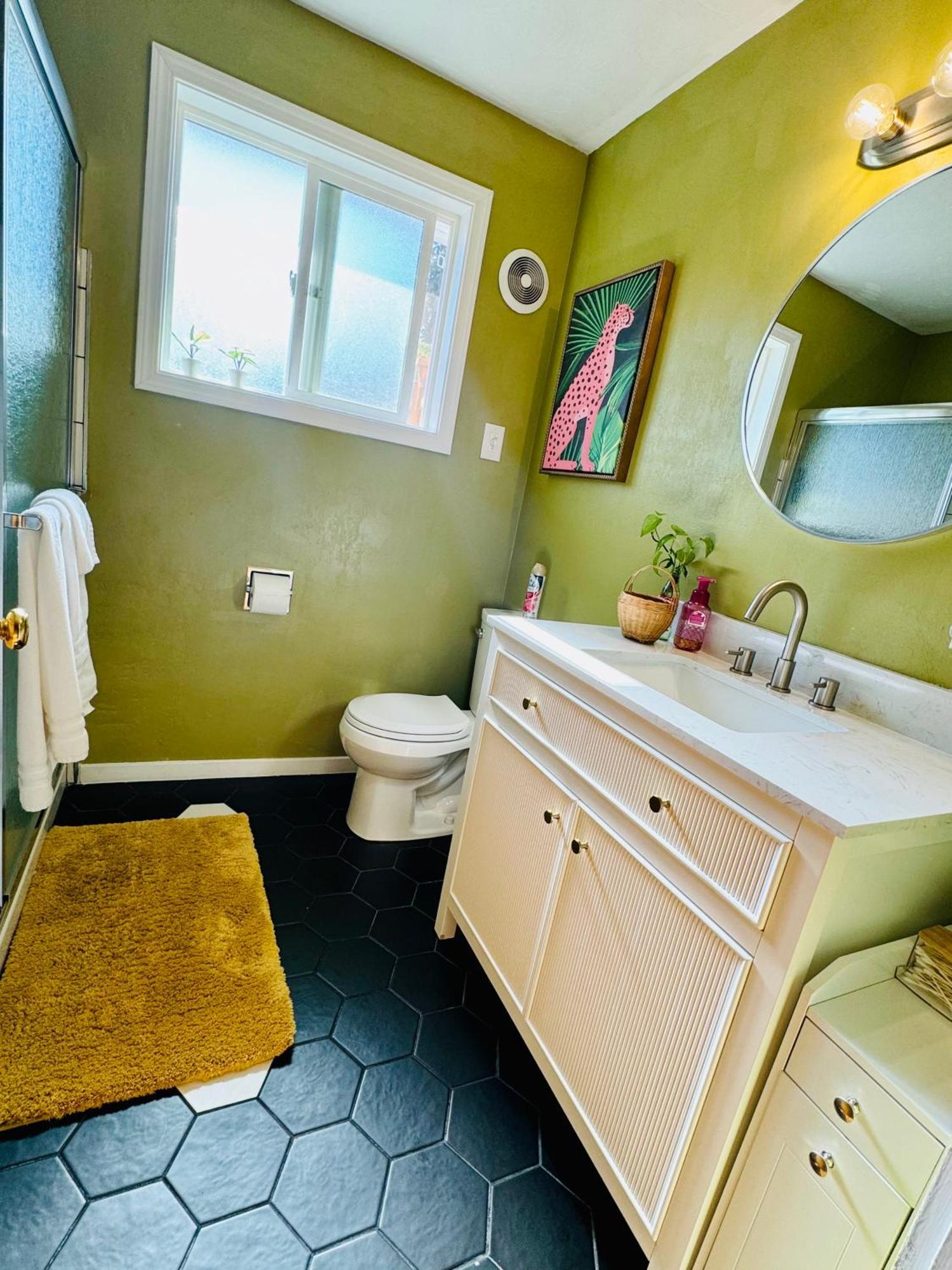 Colorful 50'S Ranch In The Heart Of Eugene Villa Buitenkant foto
